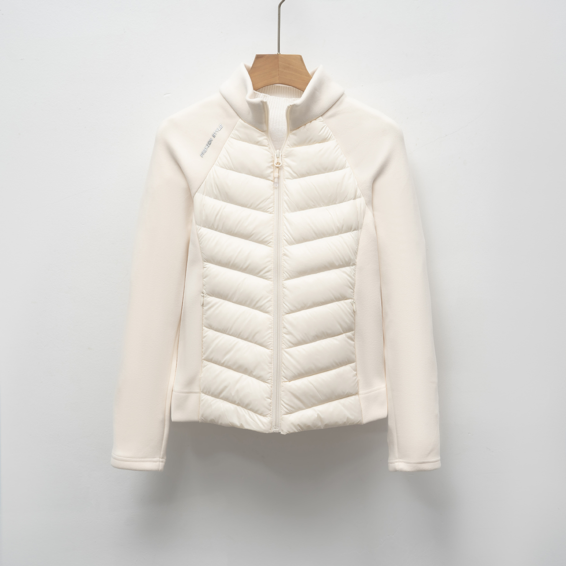 羽绒服新国标90绒轻薄立领女瑜伽拼接纯色修身百搭运动风