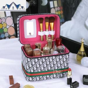 新款化妆包女便携大容量网红多功能化妆品收纳盒大小号简约箱手提 三维工匠收纳包