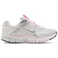 耐克(NIKE)女款跑鞋透气舒适缓震跑步运动鞋户外休闲潮流减震飞跃