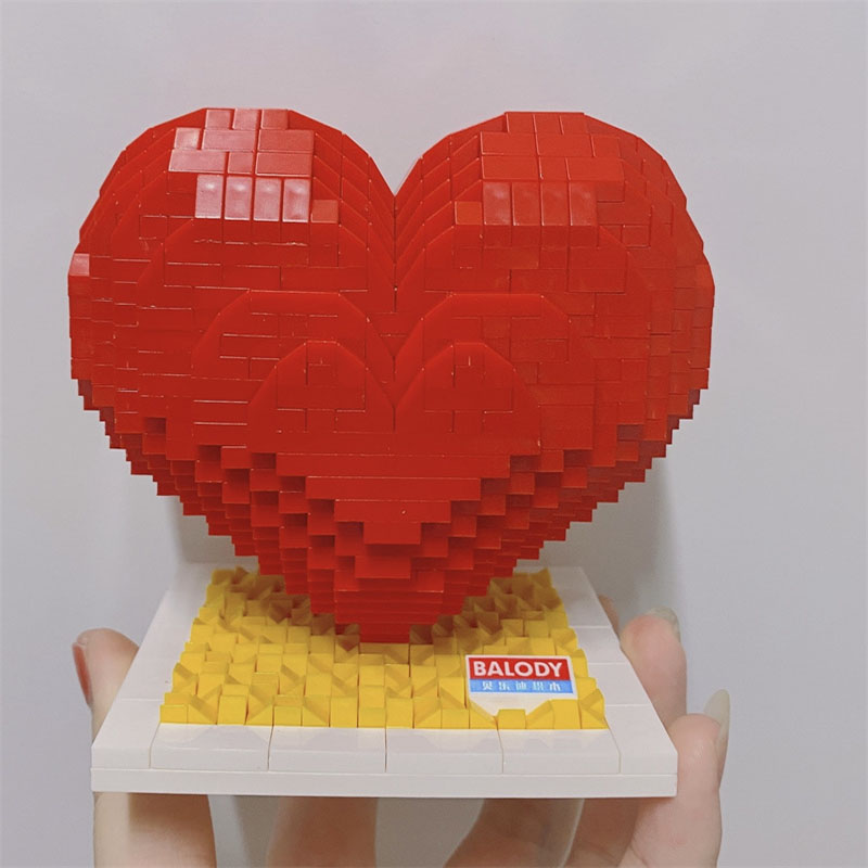 生日礼物送女友爱心桃形情侣爱心积木模型结婚新年情人节日玩具摆件