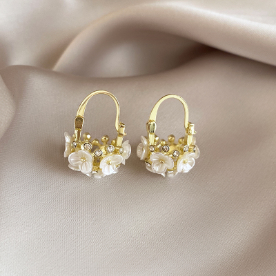 闪钻花朵耳环女2025新款高级感耳钉小众设计感耳扣时尚耳饰送女朋友老婆情人节七夕生日礼物