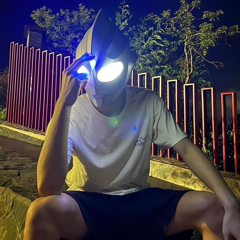 法耐迪迦奥特曼头套发光头盔cos万圣节成人网红同款超人面具_电池板