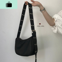 夏季新款韩版ins网红设计感双排扣斜跨包腋下包黑色单肩包包女潮NEW LAKE 黑色女士单肩包