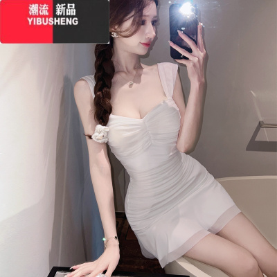 YIBUSHENG纯欲风一字肩吊带连衣裙女2024季性感收腰褶皱裙子荷叶边包臀裙