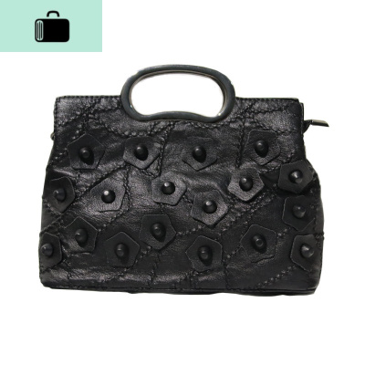 韩版皮手提包女2020新款单肩包女休闲花朵斜挎包铆钉拼接女包NEW LAKE 黑色女士单肩包
