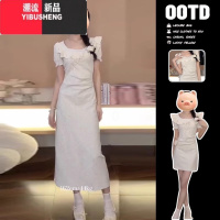 YIBUSHENG茶歇法式方领连衣裙女季2024新款小个子收腰海边度假泡泡袖长裙