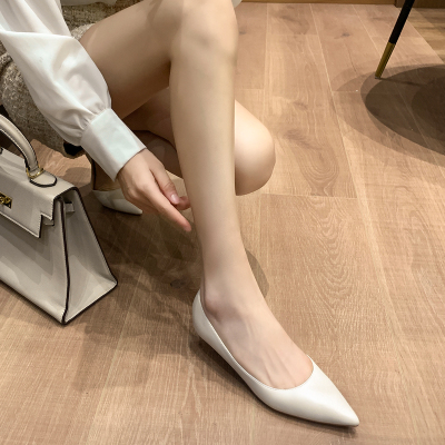 Ideamini低跟单鞋女2021新款伴娘鞋女小跟工作鞋猫跟白色宴会高跟鞋女3CM