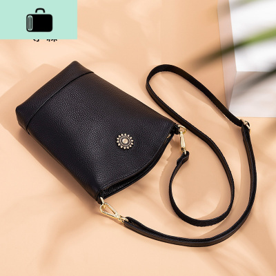 皮水桶手机斜挎包女包2020新款时尚百搭简约软皮牛皮单肩小包包NEW LAKE女斜挎包