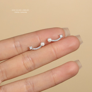 云小舒创意S925纯银耳钉小众设计U型镶锆石珍珠耳环简约百搭耳饰送女朋友老婆情人节七夕生日礼物 E5394_白锆/玻璃珠_镀白金
