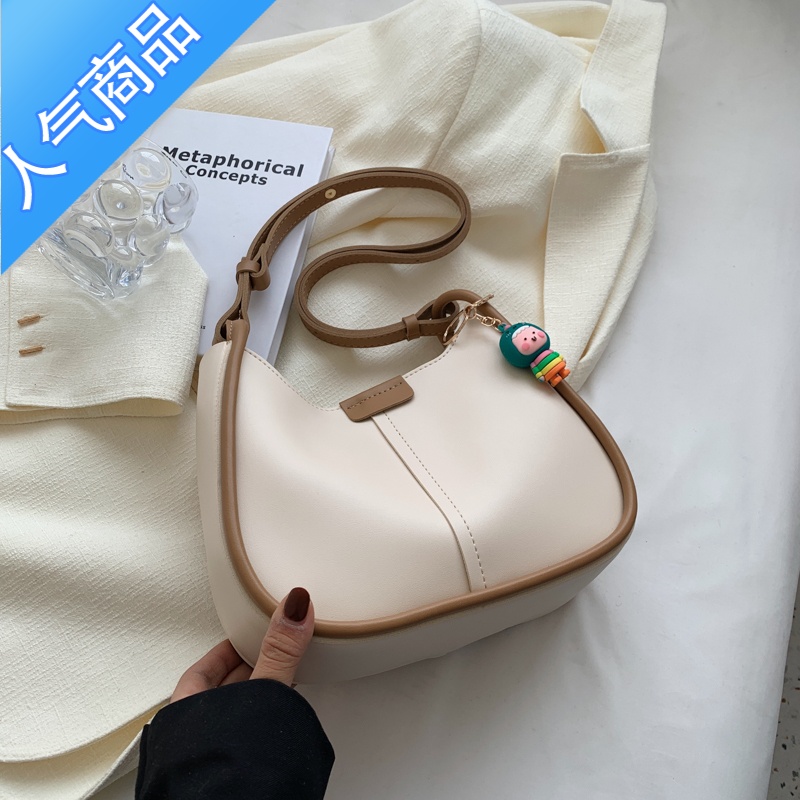 封后夏季腋下包包女2022新款斜挎女士质感单肩大容量通勤水桶包女包