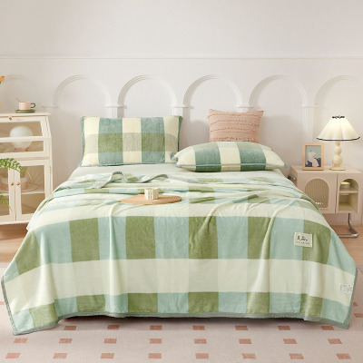 雅鹿无印风牛奶暖绒毯 聚酯纤维双层复合保暖舒适