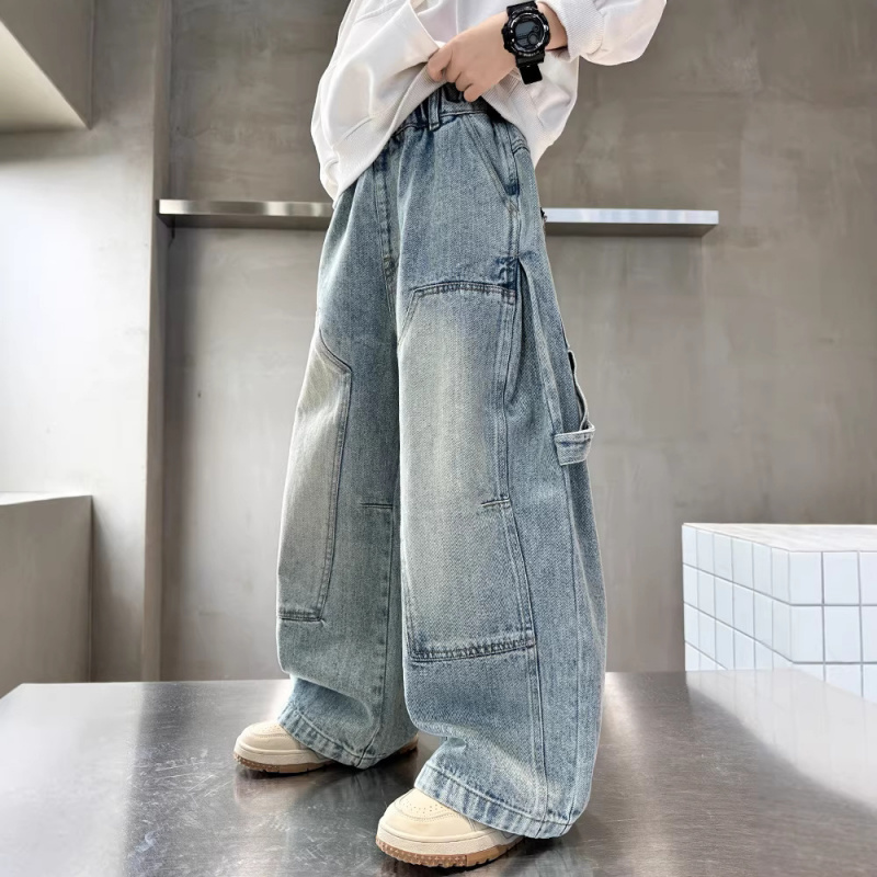 儿童装男童牛仔裤子春秋款2026新款大童春季男孩春装阔腿工装长裤