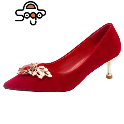 七色王国红色婚鞋2020年新款中式细跟新娘鞋婚鞋秀禾高跟主婚纱结婚孕妇鞋休闲鞋