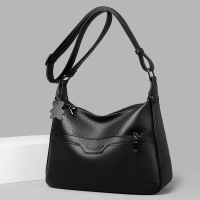 包包新款时尚中老年女士单肩腋下包简约大容量休闲软皮斜挎包