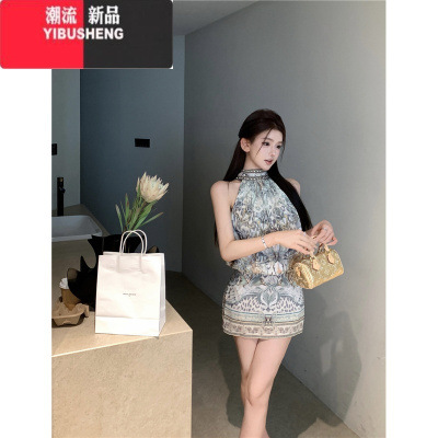 YIBUSHENG复古印花挖肩挂脖连衣裙女装季修身设计感短裙气质收腰包臀裙子