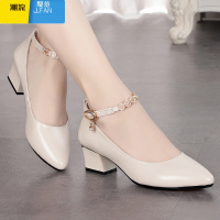 聚范单鞋女平底中跟2024新款春季软底低跟工作鞋粗跟皮鞋大码