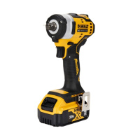 得伟锂电无刷1/2紧凑型冲击扳手DCF911-4X2套