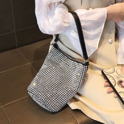 蒂兰仕女包新款20022女士单肩包斜挎包女包包女包女包单肩包女包包女包包镶钻满钻包迷你水桶包