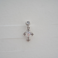 小清新天使彩光爱心十字韩国进口耳蜗耳骨钉单只粗针旋转堵拧送女朋友老婆情人节七夕生日礼物