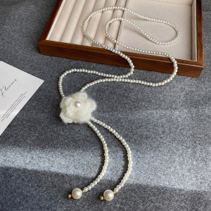 白色毛线编织山茶花珍珠毛衣链轻奢高级感大气高档长款项链配饰女送女朋友老婆情人节七夕生日礼物 珍珠玫瑰项链