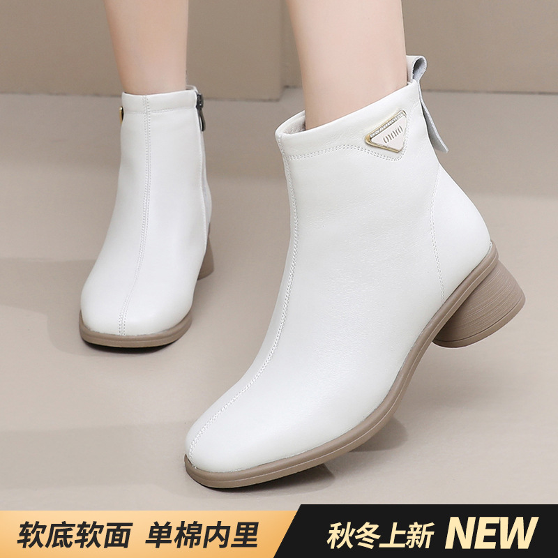 真皮方头粗跟短靴女年秋冬新款加绒中跟软底百搭韩版马丁靴女