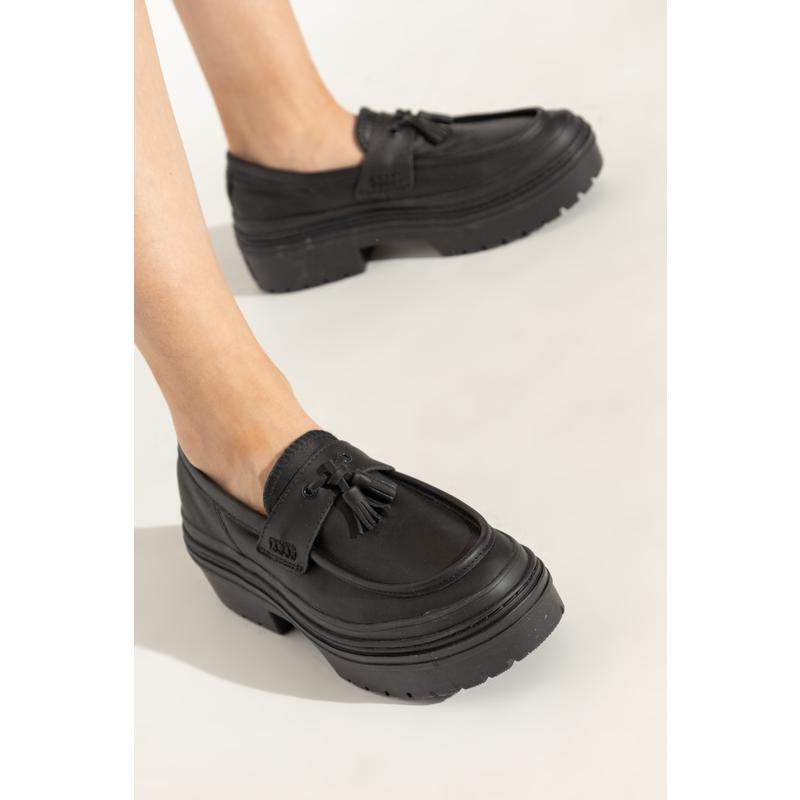 匡威(CONVERSE)经典与现代结合女鞋舒适皮革橡胶底休闲跑鞋