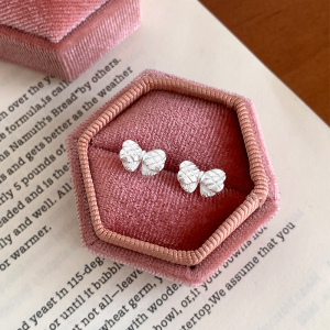 s925纯银菱格蝴蝶结耳环轻奢高级感法式甜美耳钉女养耳洞配饰送女朋友老婆情人节七夕生日礼物 S925纯银蝴蝶结耳钉