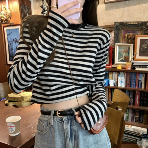 撞色条纹长袖T恤女秋季新款休闲显瘦内搭打底衫短款学生上衣