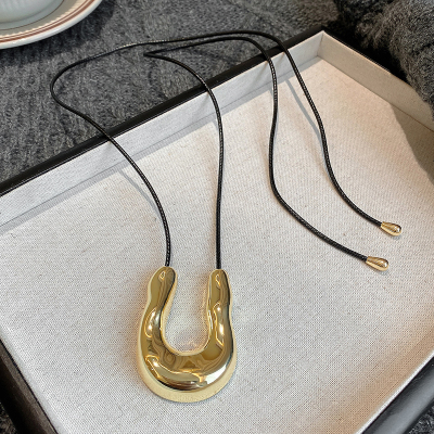 不规则U形吊坠长款项链精致轻奢气质锁骨链个性创意设计感毛衣链送女朋友老婆情人节七夕生日礼物