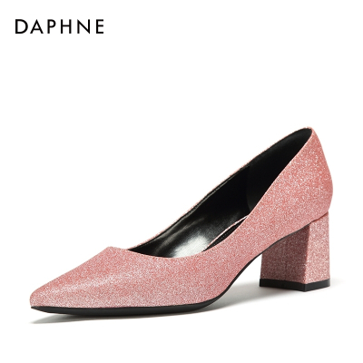 daphne/达芙妮春季浅口舒适通勤粗跟尖头马蹄跟单鞋女1018101092