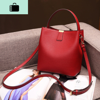 皮女包包女2020夏新款潮韩版百搭手提单肩斜挎包ins时尚水桶包NEW LAKE女斜挎包