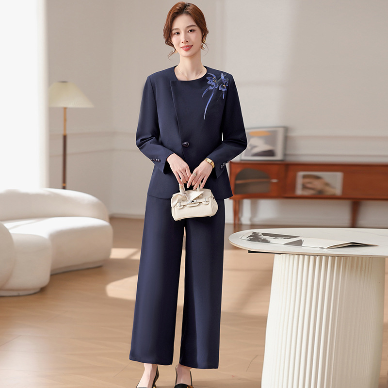 时尚洋气中老年人衣服40-60岁两件套妈妈装春秋服装50岁女款