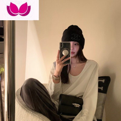 七斓亲肤绒感tee 白色长袖u领t恤女秋设计感小众打底衫上衣冬慵懒风
