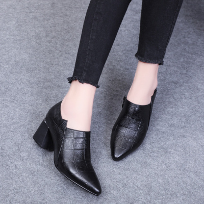 芳棋云品牌鞋子女2019新款潮鞋百搭粗跟高跟鞋女秋鞋尖头中跟小皮鞋深口单鞋