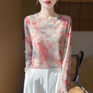 莱赛尔天丝2025春夏女士扎染短款休闲圆领长袖打底衫洋气百搭上衣