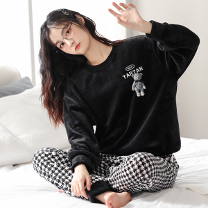 啄木鸟新款珊瑚绒睡衣女加绒加厚冬季休闲家居服保暖套装女可外穿