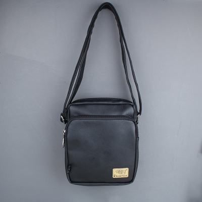 2018韩版潮流休闲斜跨小包撞色男士胸包男腰包斜挎包男包包6338_黑色