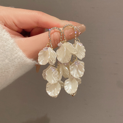 海边度假白色花瓣耳环夸张高级感耳钉耳坠时尚百搭气质夏季耳饰女送女朋友老婆情人节七夕生日礼物