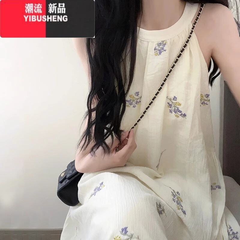 YIBUSHENG铃兰花挂脖连衣裙季大码胖mm法式露肩无袖海边度假长裙绝美约会