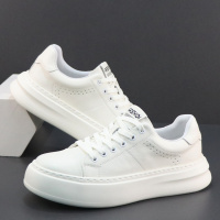 真皮小白鞋男秋季新款轻便时尚板鞋百搭厚底轻便软底休闲鞋子