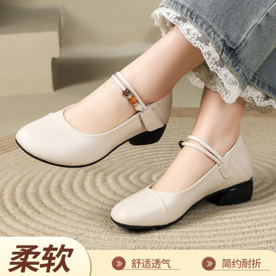 单鞋女2026春季新款真皮舒适平底单鞋圆头搭扣妈妈鞋复古乐福女鞋