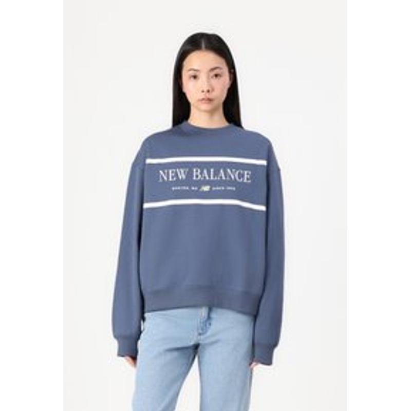 New Balance宽松版型直筒女士刺绣 lobster 卫衣